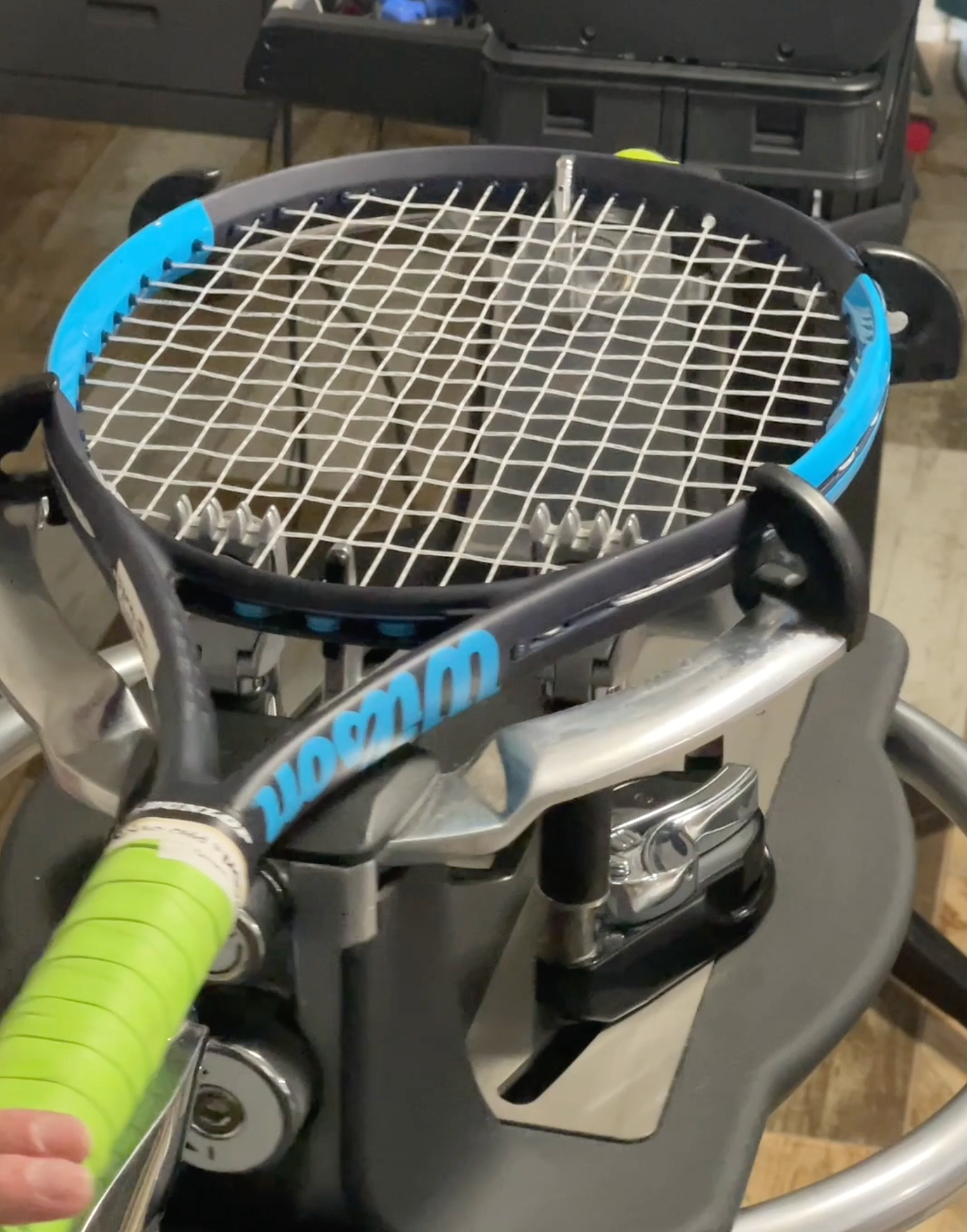 Tennis racquet stringing - Racquet Point