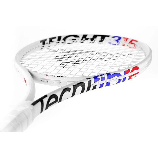 Detailed shot of the robust Dynacore HD/Graphite composition of the Tecnifibre T-Fight ISO 315