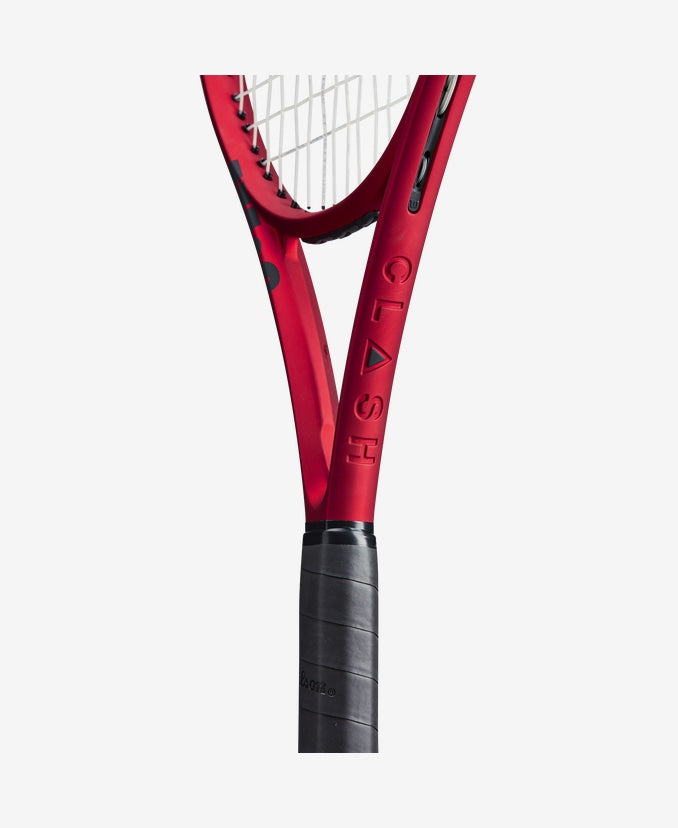 Revolutionize your game with the Wilson Clash 100 Pro v2 Tennis Racket
