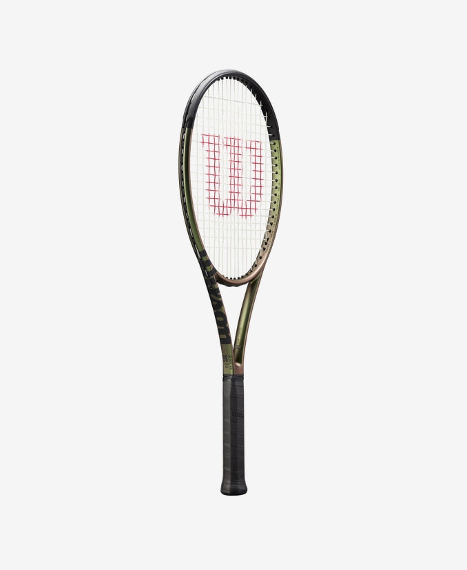 Wilson Blade 98 16x19 V8 - Precision and Power for Competitive Tennis Players