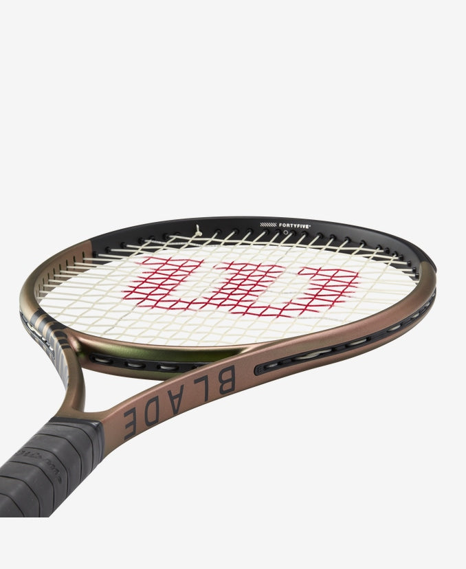 Wilson Blade 104 V8 - Tennis Racket for the Competitive Player