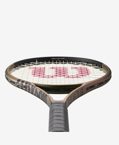 Wilson Blade 104 V8 Tennis Racket - Combining Aesthetics and Performance