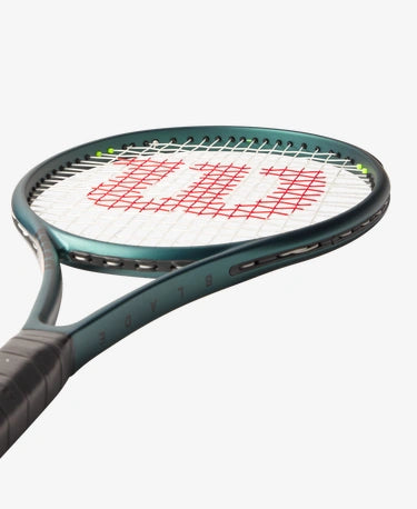 Wilson Blade 100l V9 Tennis Racket