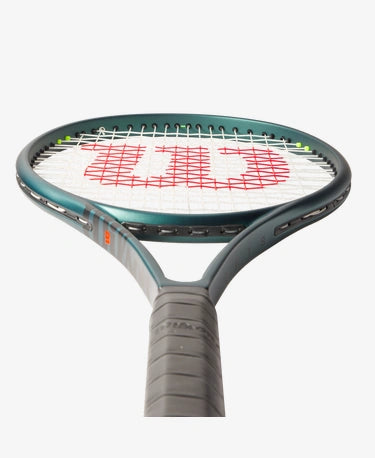 Wilson Blade 100ul V9 Tennis Racket