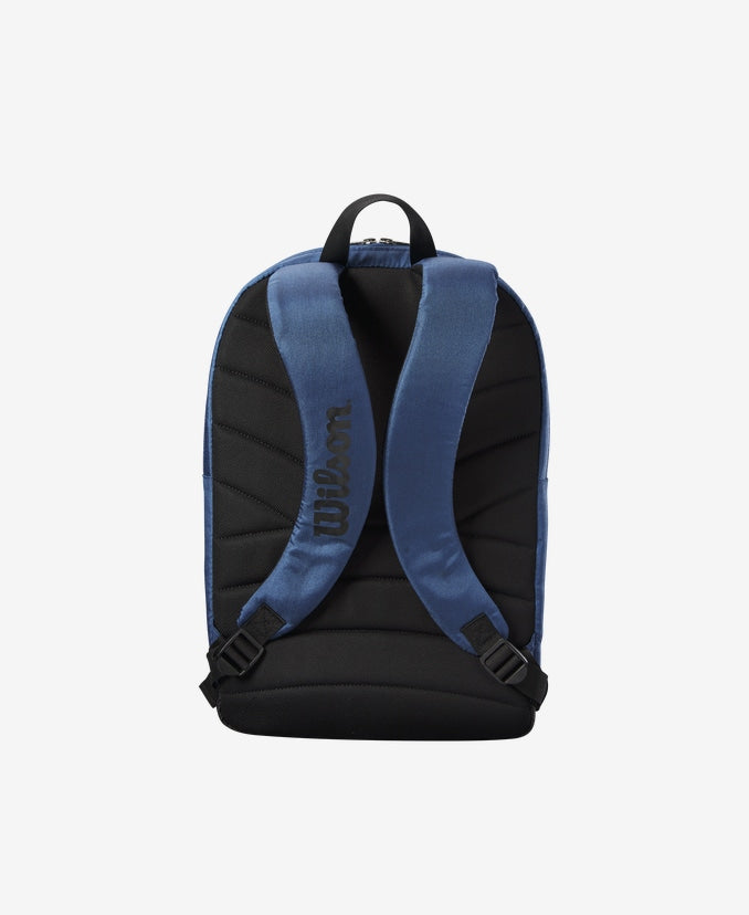 Elegant Wilson Ultra Backpack, perfect tennis companion